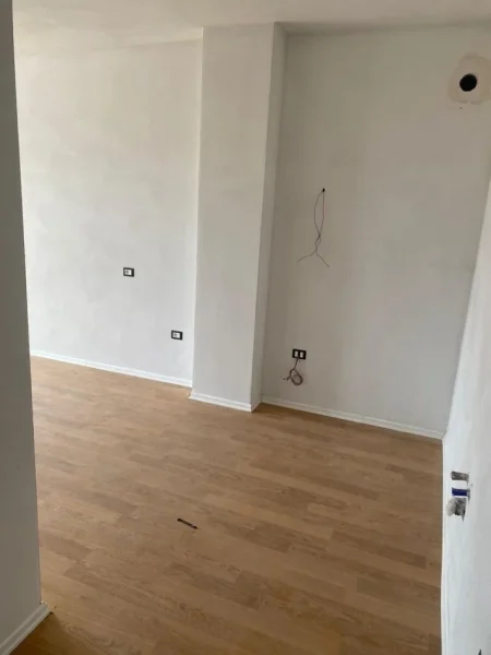Apartament 2+1 ne Shitje Te Pazari I Ri