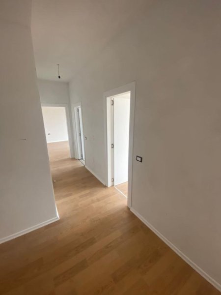 Apartament 2+1 ne Shitje Te Pazari I Ri