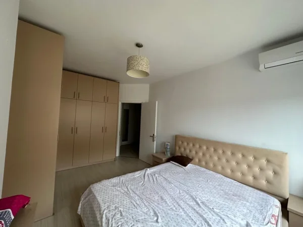 JEPET APARTAMENT 2+1 ME QIRA NE ASTIR.