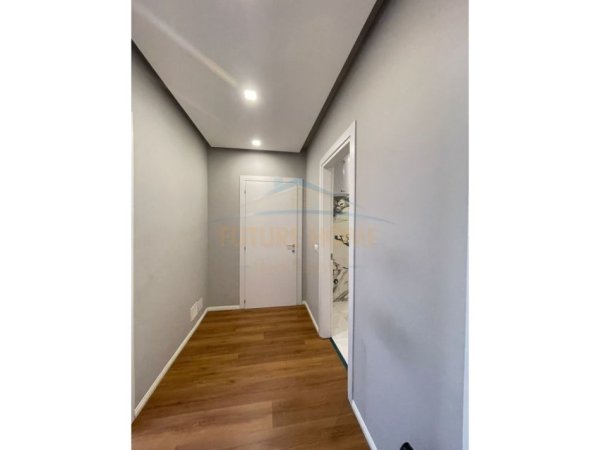 Shitet, Apartament 2+1+2, Garden Residence Turdiu.
150,000