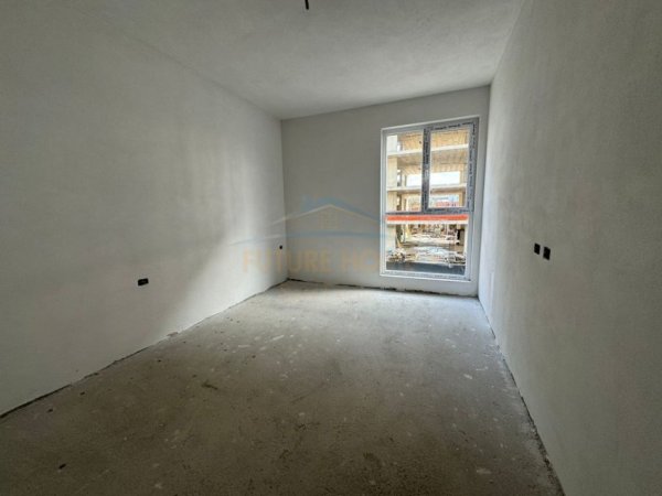 Shitet, Apartament 2+1, Univers City.