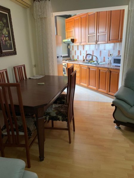 Apartament 2+1 me Qera Komuna e Parisit