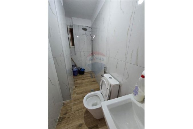 Apartament - Në Shitje - Porcelan - Profarma, Shqipëri
SHITET APARTAMENT 2+1 TEK XHANFIZE KEKO