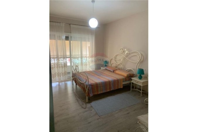 Apartament - Me Qira - Kopshti Zoologjik, Shqipëri
APARTAMENT 2+1+2 ME QIRA- KOPESHTI ZOOLOGJIK