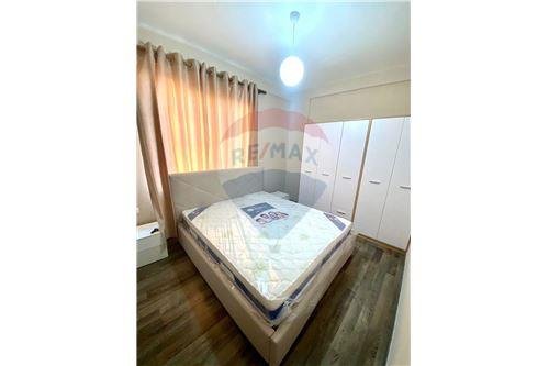 SHITET APARTAMENT 1+1 ne Astir te Unaza e Re