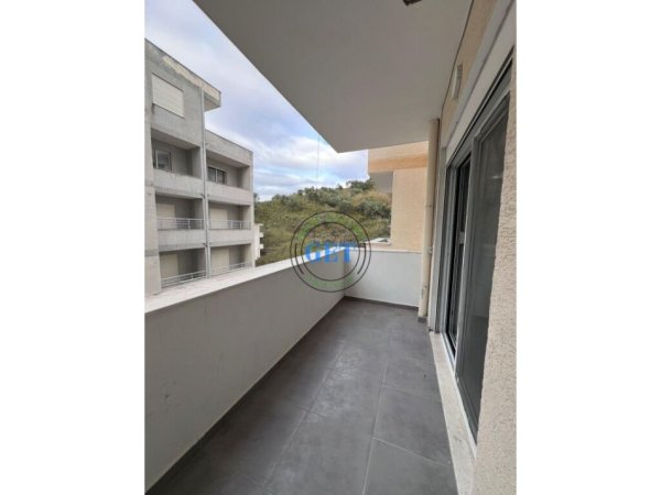 Shitet, Apartament 1+1 tek Shkembi Kavajes ne Durres.