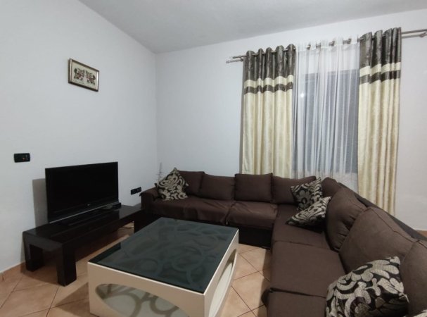 Jepet me qera apartament 1+1,Rruga Pasho Hysa ,Ali Demi 300 euro