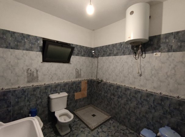 Jepet me qera apartament 1+1,Rruga Pasho Hysa ,Ali Demi 300 euro