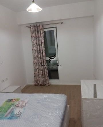 APARTAMENT ME QERA, BULEVARDI I RI, 600 EURO