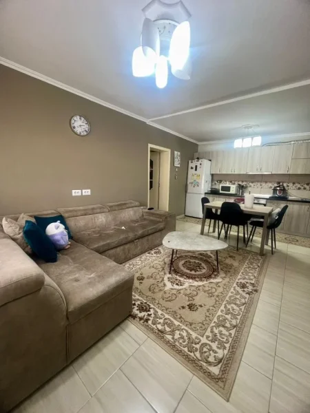 Apartament ne shitje!