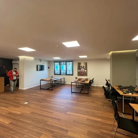 Ambient zyre me qira!