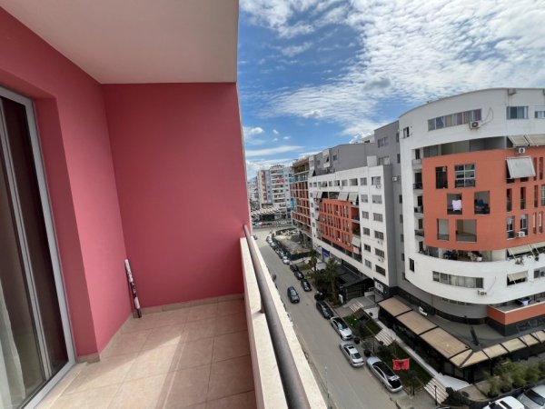 Qera, Apartament 2+1, Astir