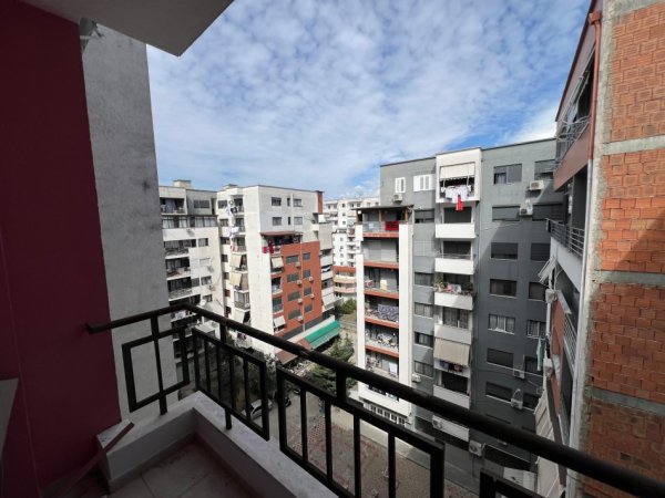 Qera, Apartament 2+1, Astir