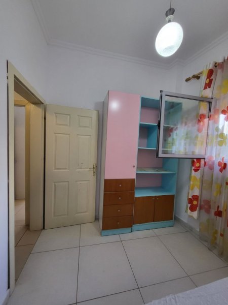 Apartament me Qera 3+1 ( Kopshti botanik )