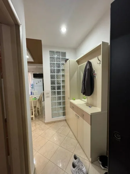 Shitet apartament 2+1+2,Kamez