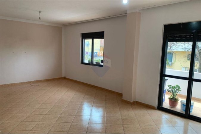 Apartament - Në Shitje - Pazari i Ri, Shqipëri
APARTAMENT 2+1 PER SHITJE TEK RRUGA RIZA CEROVA