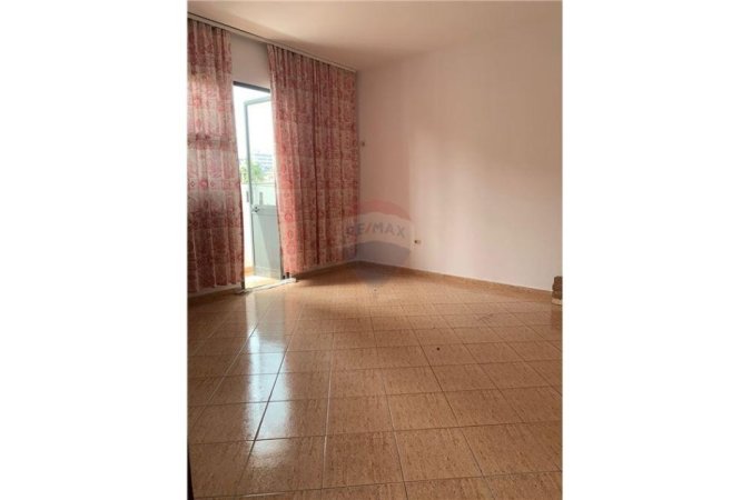 Apartament - Në Shitje - Pazari i Ri, Shqipëri
APARTAMENT 2+1 PER SHITJE TEK RRUGA RIZA CEROVA