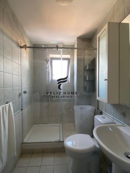 APARTAMENT ME QERA,PAZARI I RI,850 EURO.