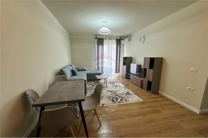 Apartament 1+1 me Qira, Fusha e Aviacionit 450e