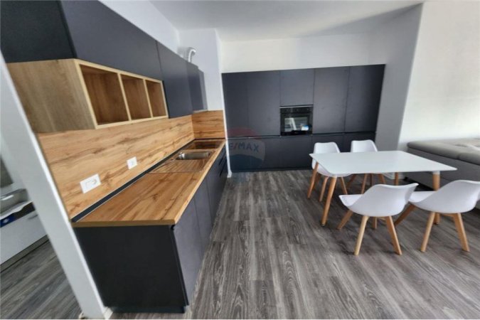 Apartament - Me Qira - Rruga e Dibrës, Shqipëri
Jepet me qera Aprtament 2+1+2 Rruga e Dibres