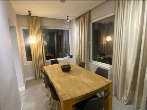 Jepet me qira apartament 3+1+2 tek Kopeshti Botanik, prane Xhamise se Selites