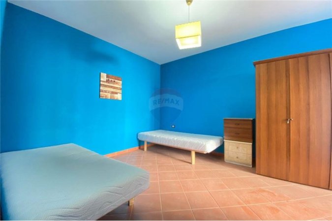 Apartament - Në Shitje - Komuna e Parisit, Shqipëri
Apartament 2+1 per shitje tek Komuna e Parisit!