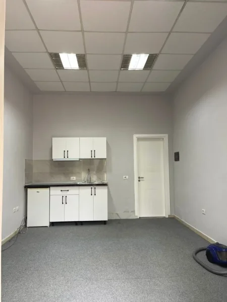 Jepet me qera Garsoniere rruga Mine Peza