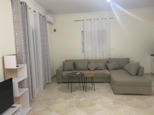 APARTAMENT 1+1 ME QERA NE COLE