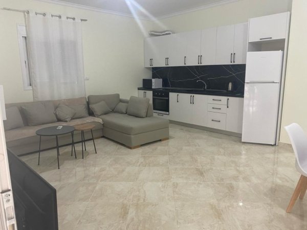 APARTAMENT 1+1 ME QERA NE COLE