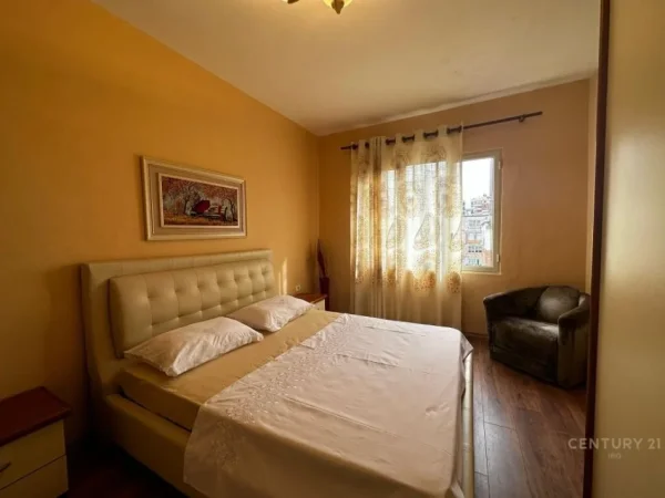 Apartament me qera tek 21 Dhjetori tek Mozaiku i Tiranes!