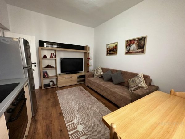 Apartament me qera tek 21 Dhjetori tek Mozaiku i Tiranes!