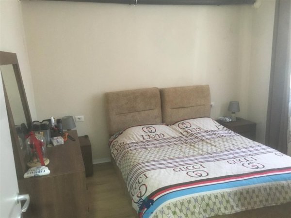 Shitet Apartament 2+1 Ne Kombinat [ID PE30]