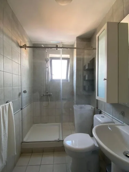 Apartament 2+1+2 me qera -Pazari i Ri