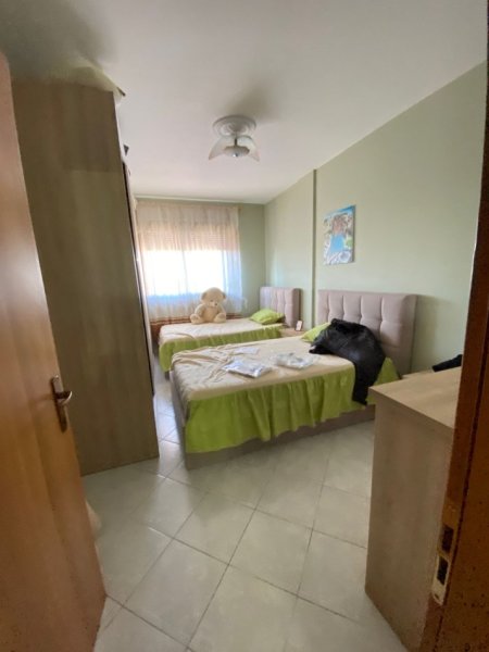 APARTAMENT 2+1 PER SHITJE NE DURRES TEK ISH RAJONI!