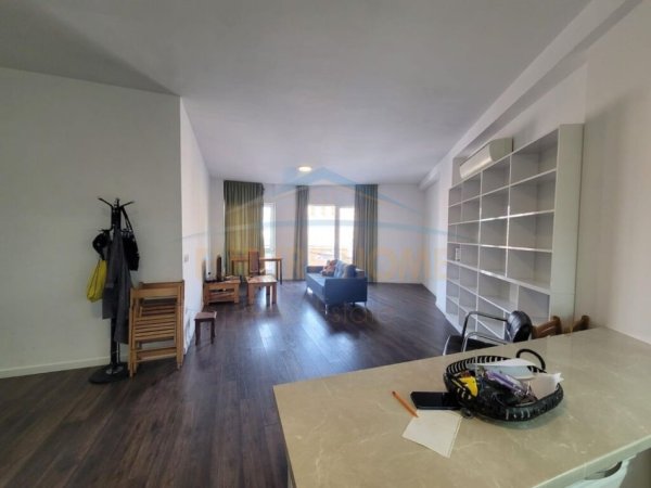 Qera, Apartament 3+1+2+Post Parkimi, Ish Fusha e Aviacionit, Tiranë