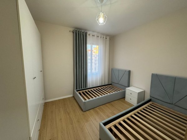 Shitet, Apartament 2+1+2, i mobiluar, Unaza e Re Astir