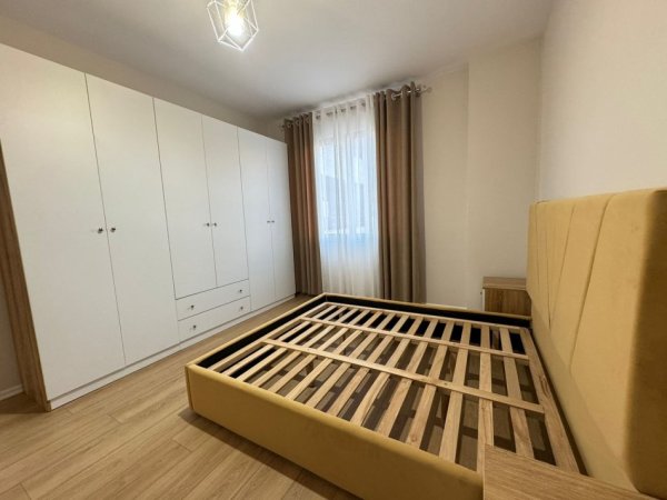 Shitet, Apartament 2+1+2, i mobiluar, Unaza e Re Astir