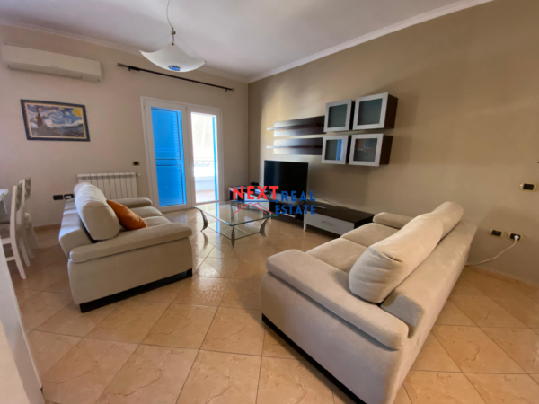 JEPET ME QERA AFATGJATE APARTAMENT 2+1 TEK PORTI, VLORE