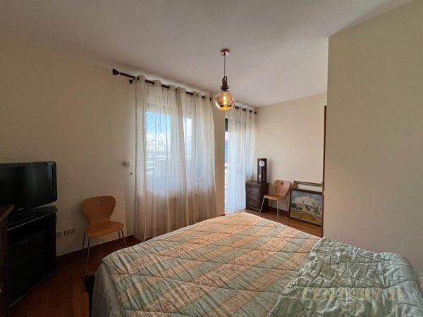 JAPIM ME QIRA APARTAMENT 2+1+2 TEK GARDA!