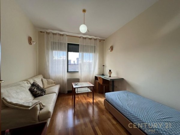 JAPIM ME QIRA APARTAMENT 2+1+2 TEK GARDA!