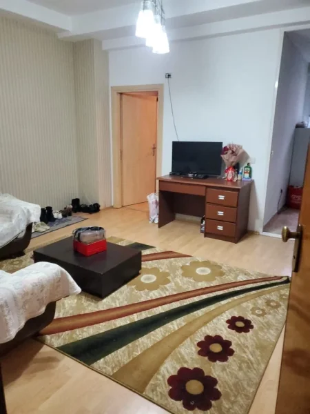Apartament 2+1+1+bllk me qira 📍Rr. Peti, Liqeni Thate