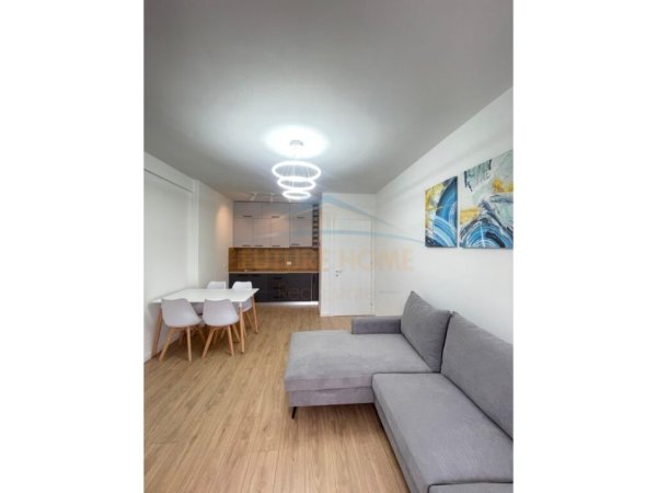 Shitet, Apartament 1+1, Pazari i Ri, Tiranë