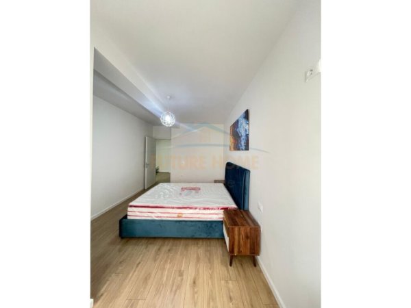 Shitet, Apartament 1+1, Pazari i Ri, Tiranë