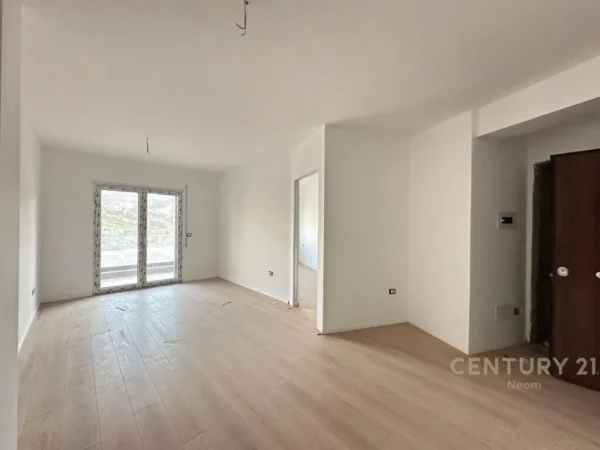 JEPET ME QERA 1+1 TE KODRA E DIELLIT.