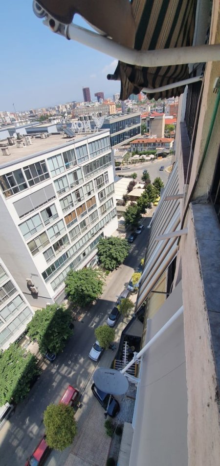 Tirane, jepet me qera apartament 2+1+BLK Kati 8, 100 m² 50.000 Leke (komuna e Parisit)