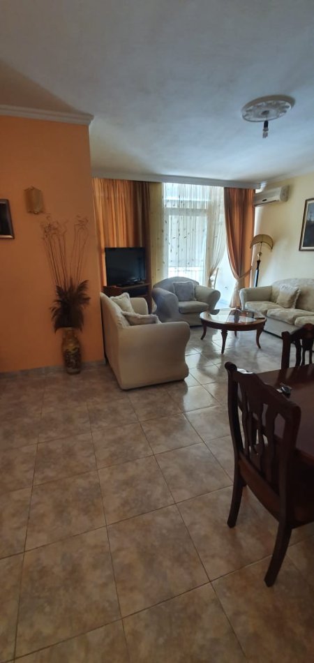 Tirane, jepet me qera apartament 2+1+BLK Kati 8, 100 m² 50.000 Leke (komuna e Parisit)