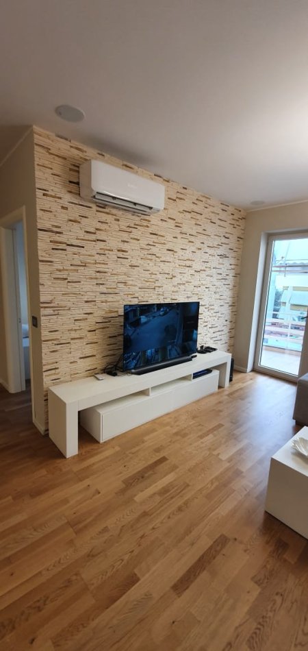 Tirane, jepet me qera apartament 2+1+BLK 120 m² 750 Euro (kopshti zologjik)