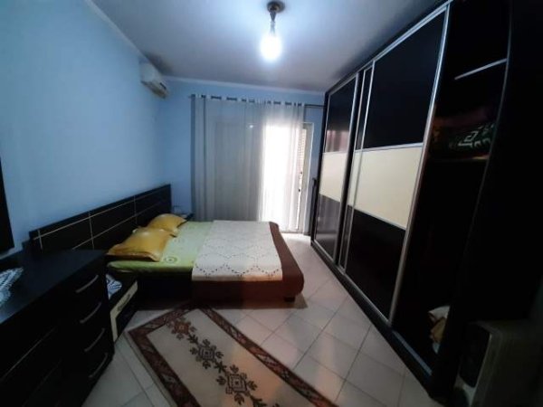 Tirane, jepet me qera apartament 2+1+BLK Kati 2, 96 m² 370 Euro (astrit losha)