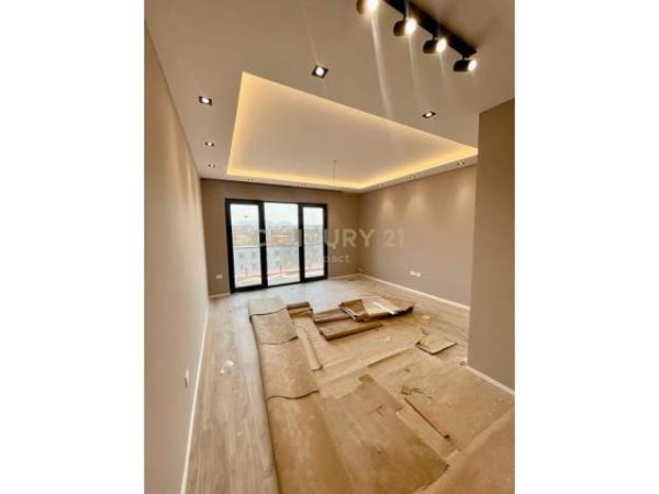Tirane, jepet me qera apartament 2+1+BLK Kati 5, 124 m² 500 Euro (Rruga e Dibres)