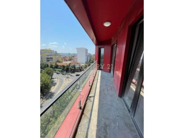 Tirane, jepet me qera apartament 2+1+BLK Kati 5, 124 m² 500 Euro (Rruga e Dibres)